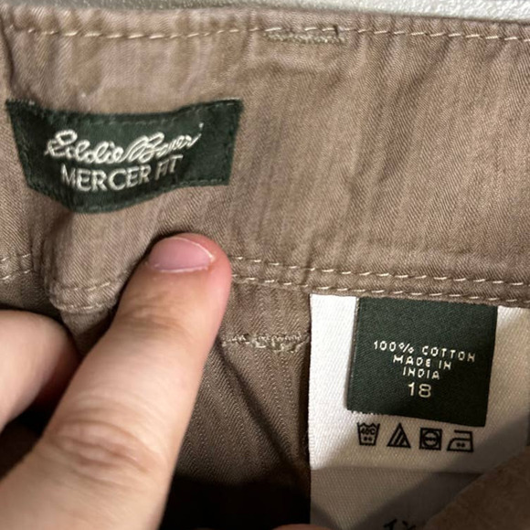 Eddie Bauer‎ Cargo Crop Mercer Fit Pants - Size 18 - Picture 3 of 5